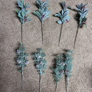 Frosted Holiday Floral Picks (Set of 16)